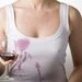 Как вывести пятна от красного вина с одежды?